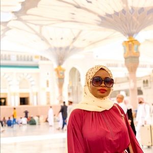 Meet your Posher, Nadia